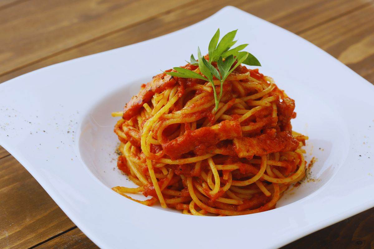 Piatto di pasta all'amatriciana